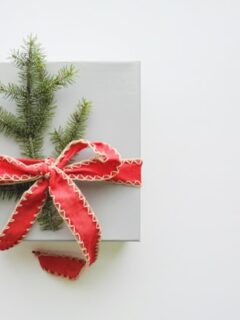 21 Easy DIY Christmas Gifts for Neighbours
